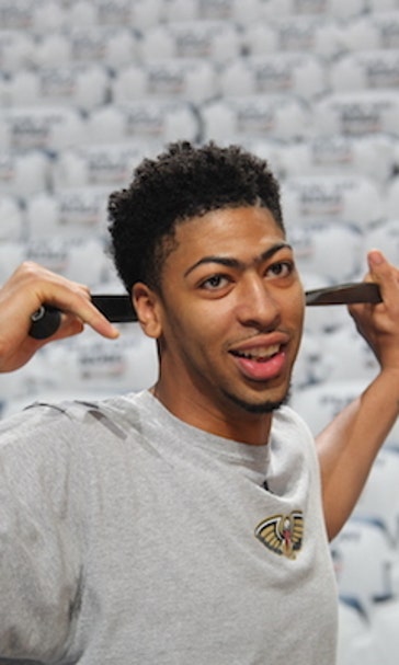 Anthony Davis has a pet monkey, for real